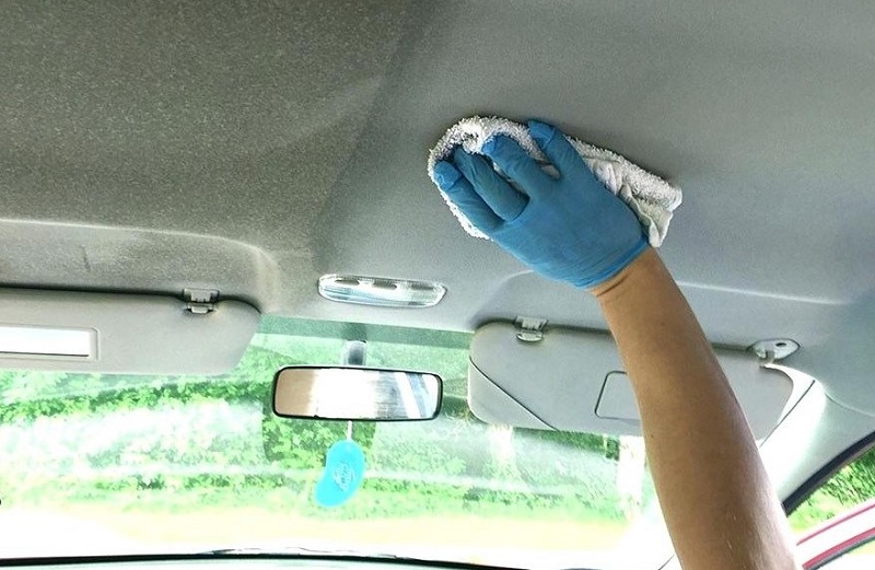 How to clean the ceiling of a car